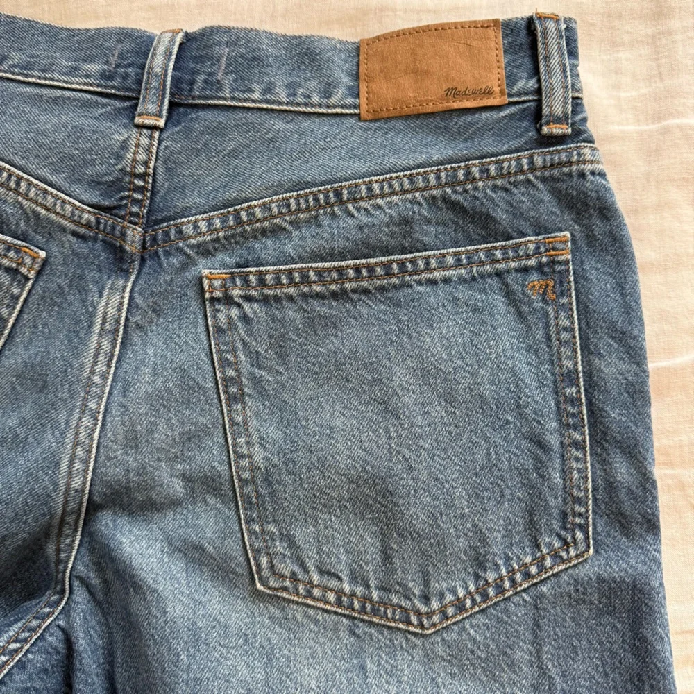 Madewell Superwide-Leg Jeans in Fannin Wash NQ160 - Picture 9 of 16